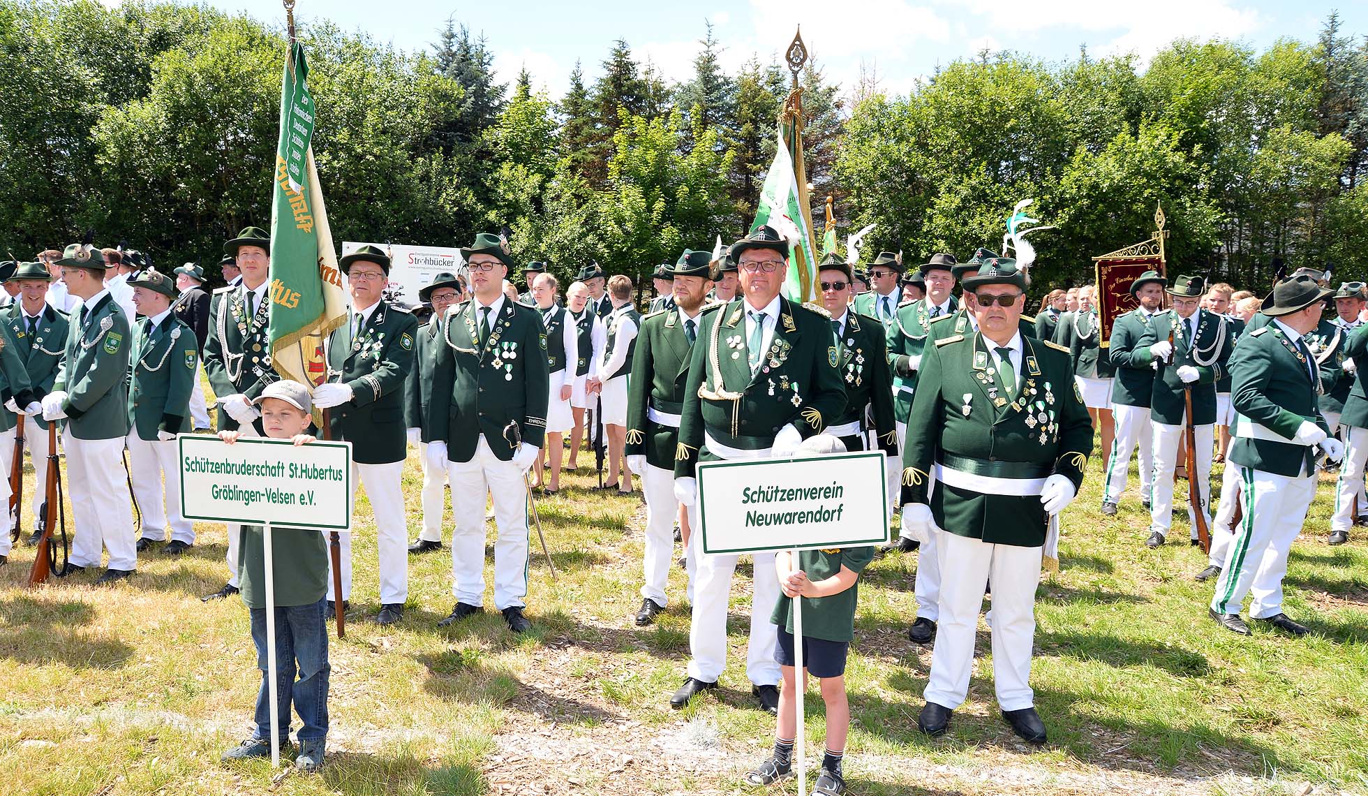Jubiläums-Schützenfest am 2. Juli 2022 * das Antreten |  033