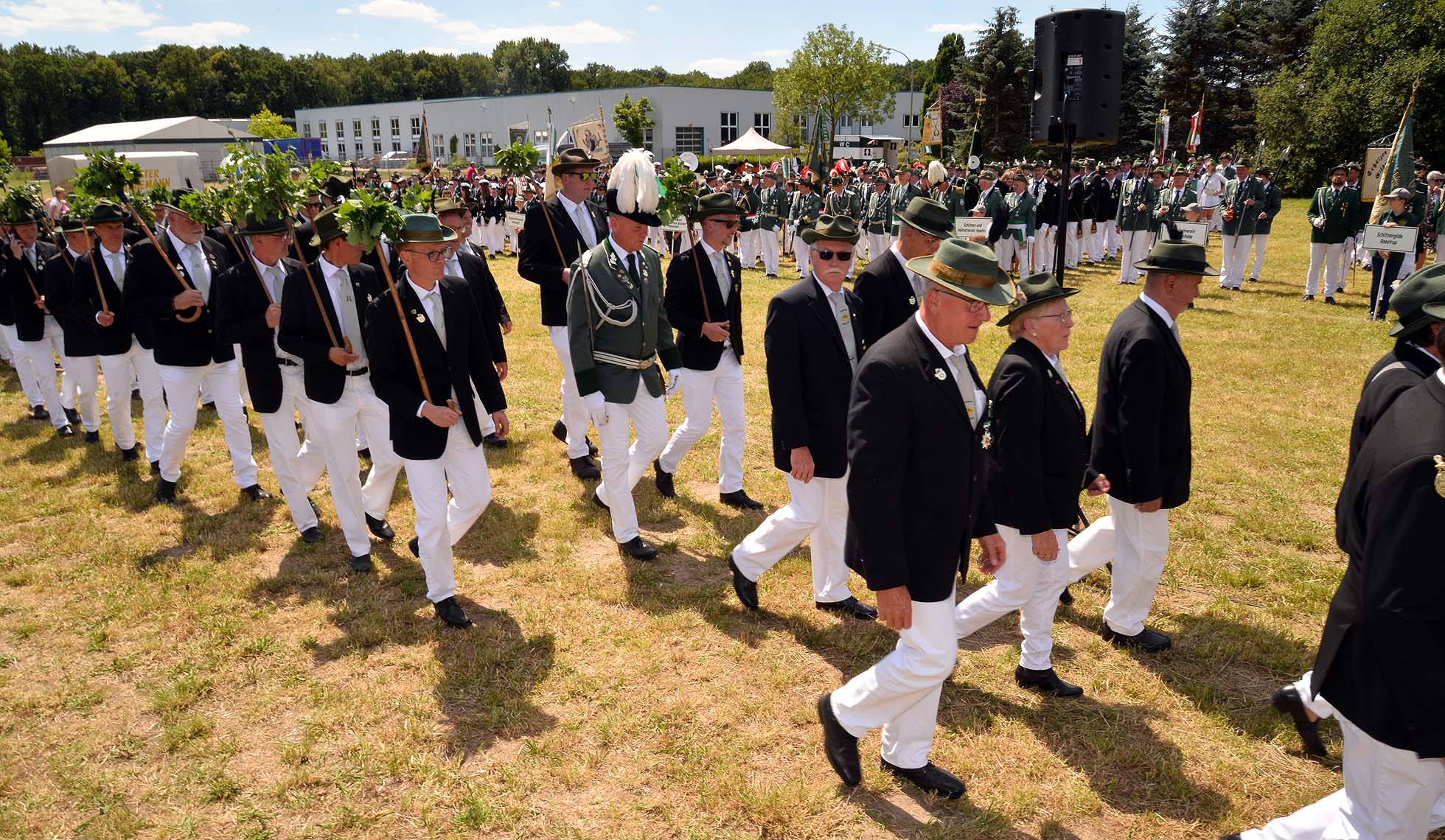 Jubiläums-Schützenfest am 2. Juli 2022 * das Antreten |  064