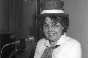 Seniorenkarneval der Frauengemeinschaft: Sprecherin Mary Reinker-Hoeseler   am 10.2.1985