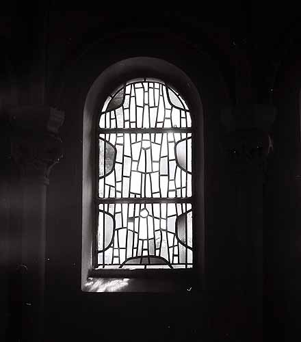Fenster in der Taufkapelle der St.–Clemens–Kirche in Hiltrup