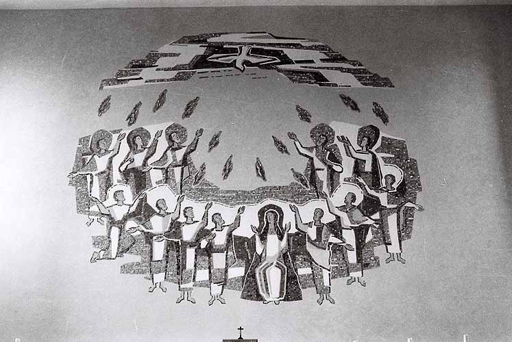 Die Aussendung des Geistes, Wandgestaltung im Chorraum der Elisabeth–Pfarrkirche in Münster 
