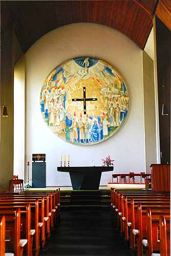 Wandmalerei im Chorraum der Kirche in Hamm–Heesen. Die Geist–Sendung