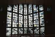 Giebelfenster in der St.-Benedikt-Kirche in Neuhaus im Solling